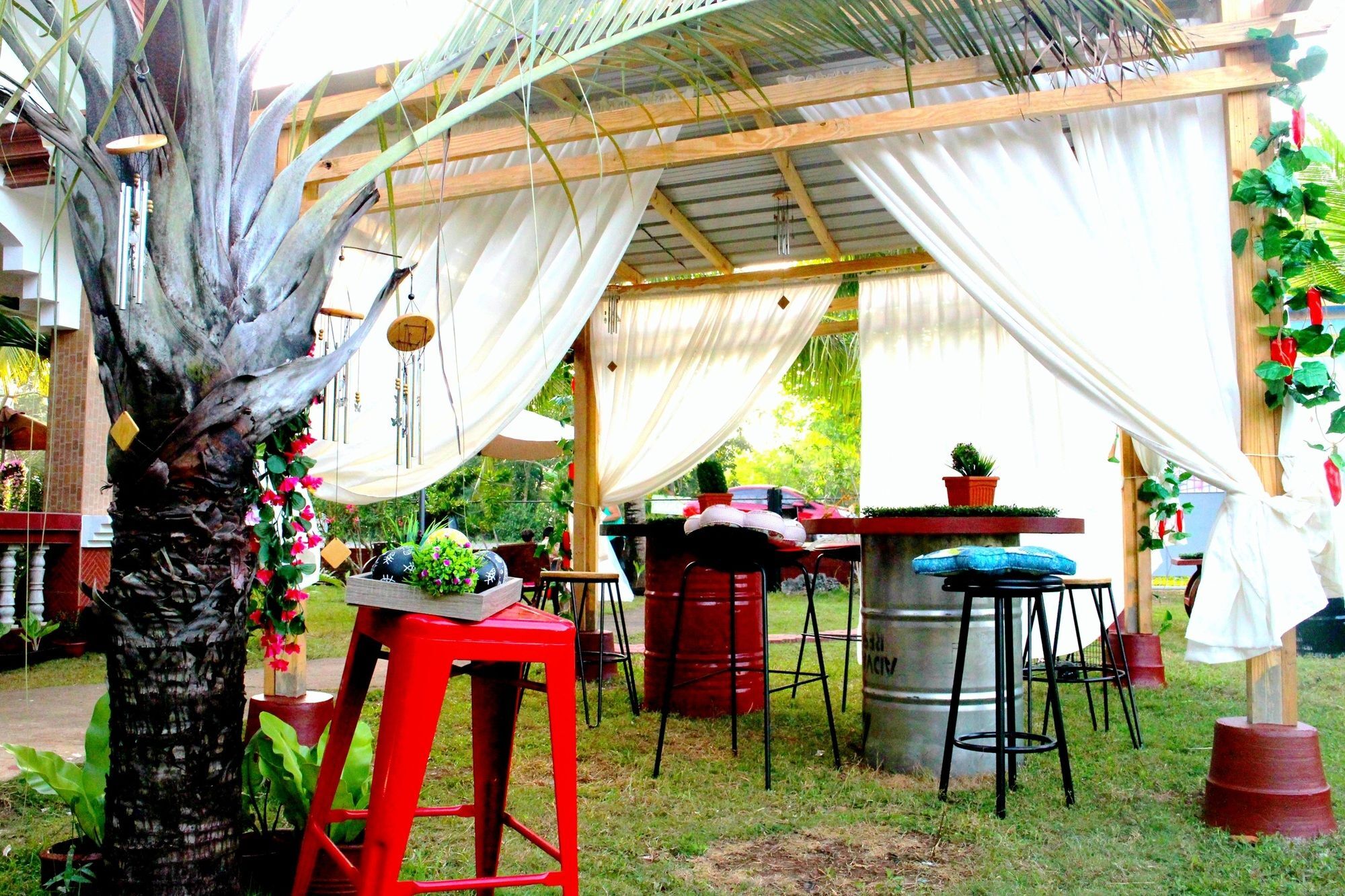 Sea Breeze Hostel - Alona Beach Panglao-stad Buitenkant foto
